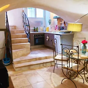 De Charme Au Coeur Du Vieil Appartamento